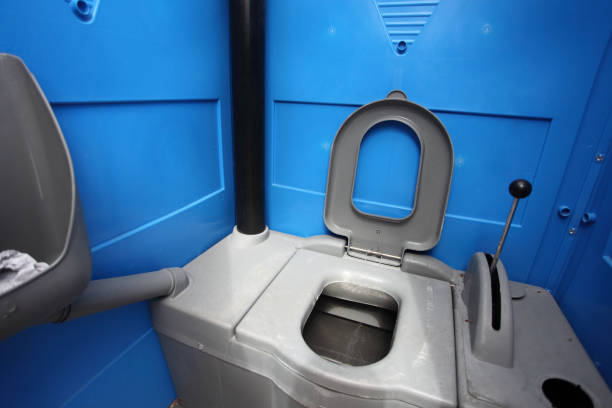 Best Portable restroom trailer rental  in Moses Lake North, WA